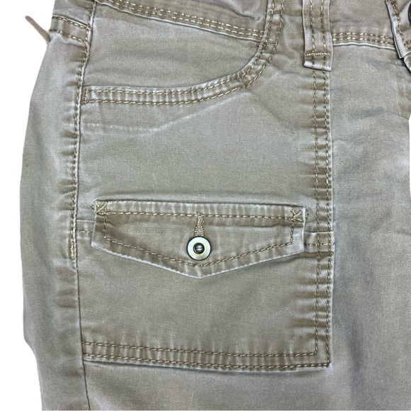 Levi's Women's Too Superlow Skinny Pants - Kaki - Picture 4 of 11